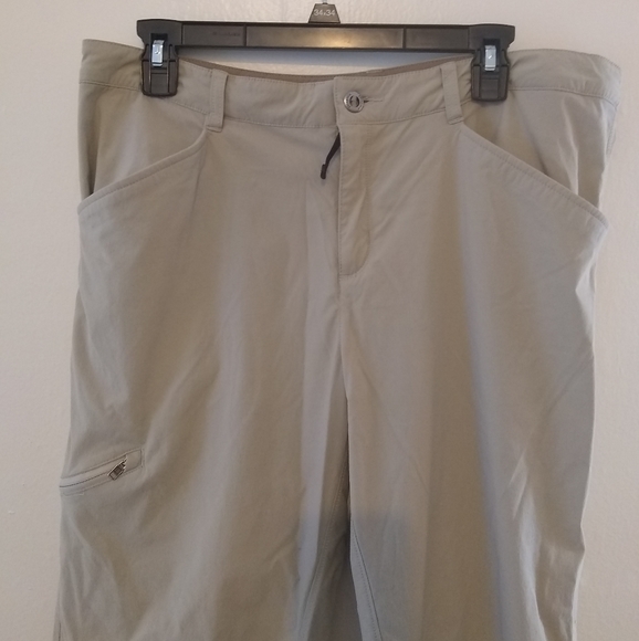 Patagonia Tan Khaki Quandary Nylon Convertible Pants Size 14 - Picture 2 of 10